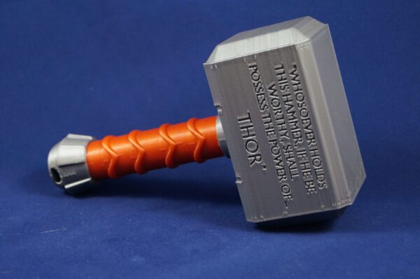 Babyrassel “Thor” – Rassel individuell mit Namen